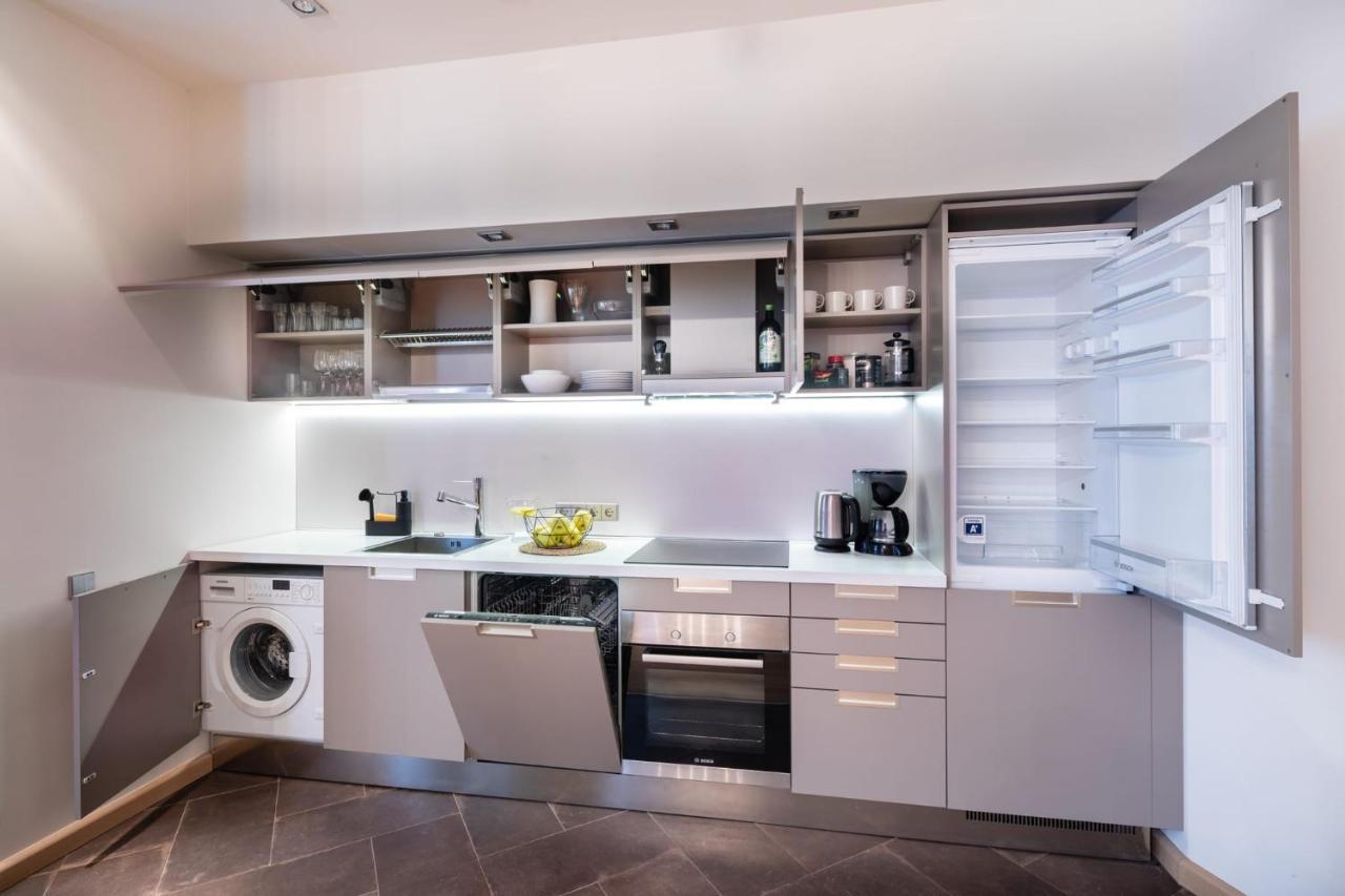 Old Riga Two Bedroom Apartment With 2 Bathrooms Bagian luar foto