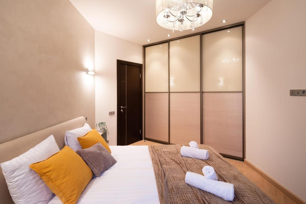 Old Riga Two Bedroom Apartment With 2 Bathrooms Bagian luar foto
