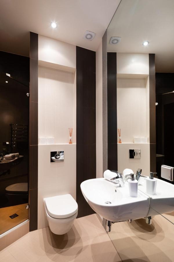 Old Riga Two Bedroom Apartment With 2 Bathrooms Bagian luar foto